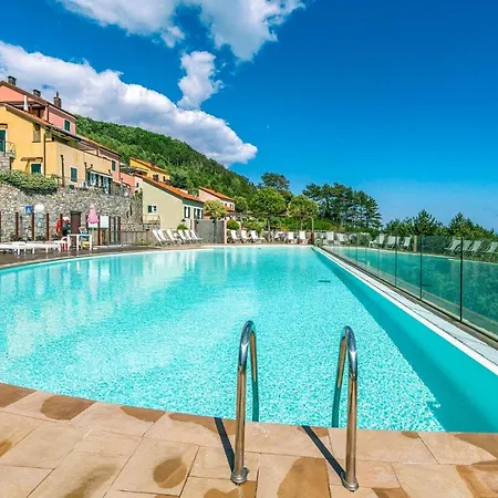 Casa vacanze Lovely In With Sauna