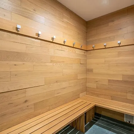 Dom wakacyjny Lovely In With Sauna